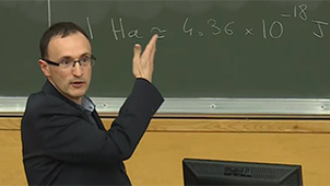 Simuler la matière à partir des lois fondamentales de la physique