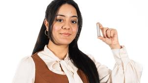 Amani Gharbi, doctorante finaliste MT180 nous accueille dans son labo